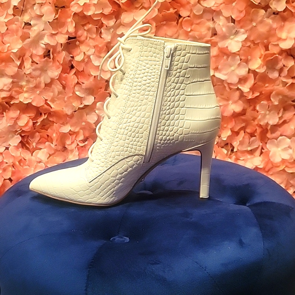 Gianna Bini bootie - Picture 5 of 5
